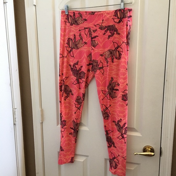 FINAL MARKDOWN tall and curvy lularoe Cupid leggings - Picture 1 of 4
